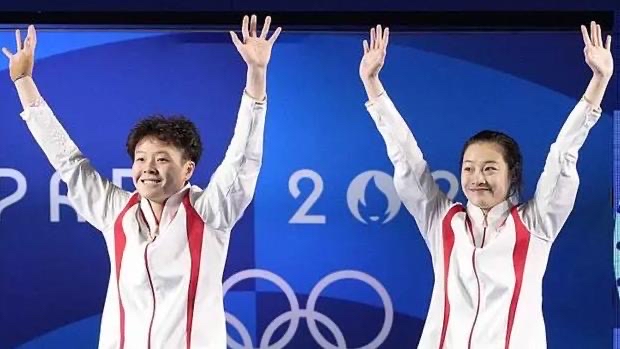 Uzi重返赛场，反败为胜首场状态出色，公牛观众沸腾！赢得满堂喝彩的简单介绍