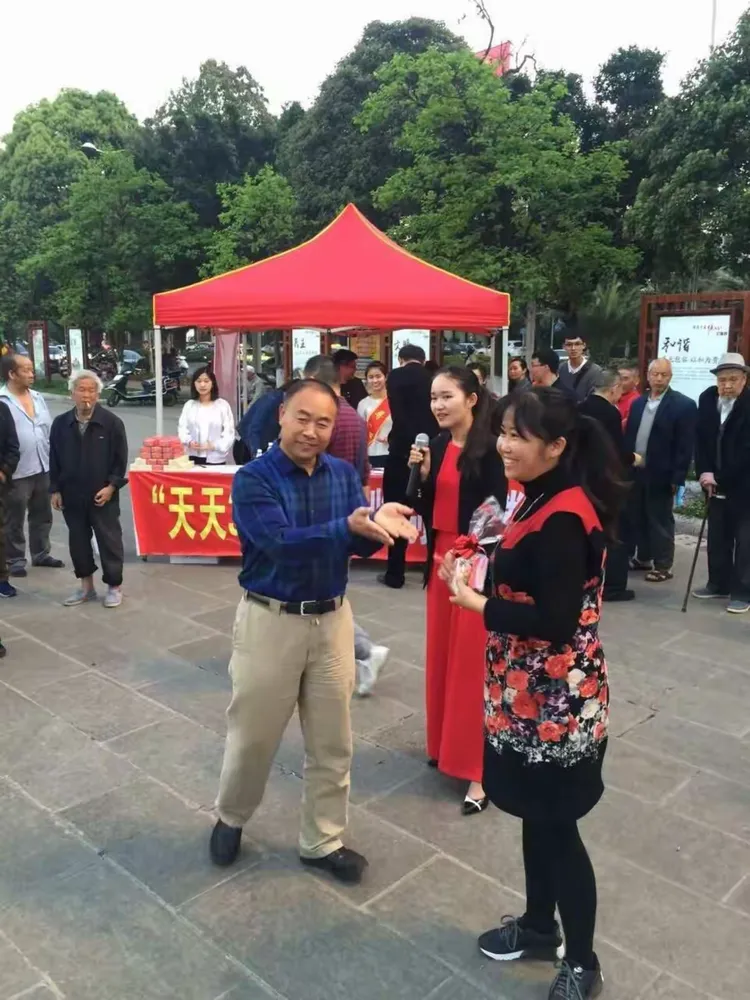 乐鱼体育官网-意甲转会期走向成谜，广东宏远状态回暖，赛场秩序良好，训练强度明显提升-乐鱼体育官网